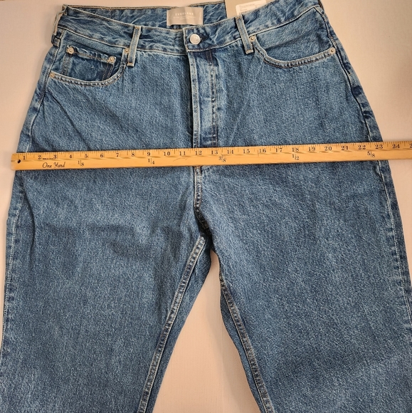 Everlane The Curvy 90s cheeky straight jean - Picture 4 of 16